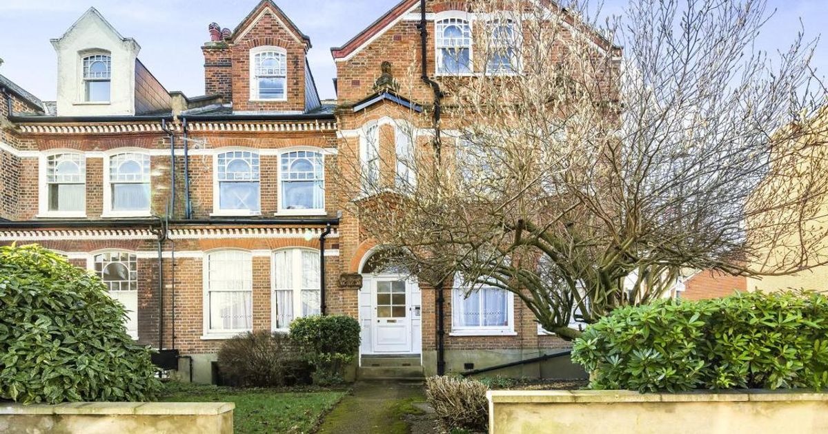 3 bedroom Flat for sale in Bedford Hill, Balham SW12 (For sale) KFH