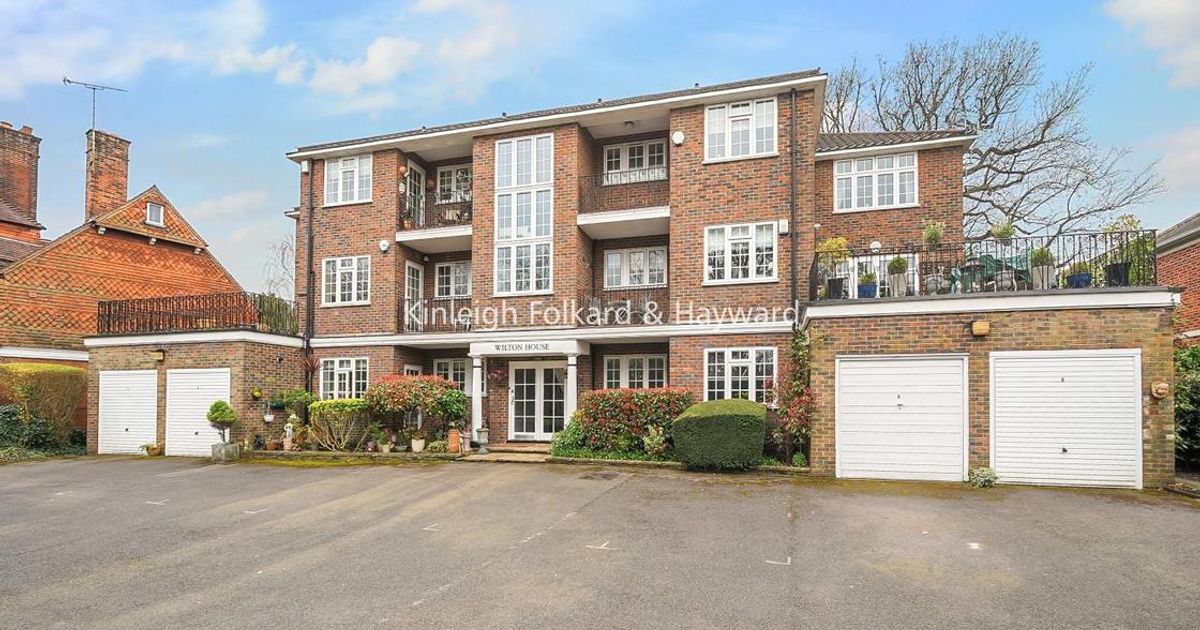 2 bedroom Flat for sale in St Pauls Cray Road, Chislehurst BR7 (Under