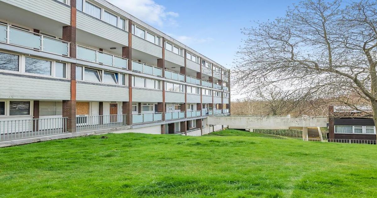 2 bedroom Flat for sale in Sylvan Road, Crystal Palace SE19 (Under offer) KFH