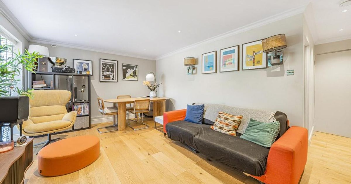 1 bedroom Flat for sale in Lawrie Park Road, Sydenham SE26 (Under offer