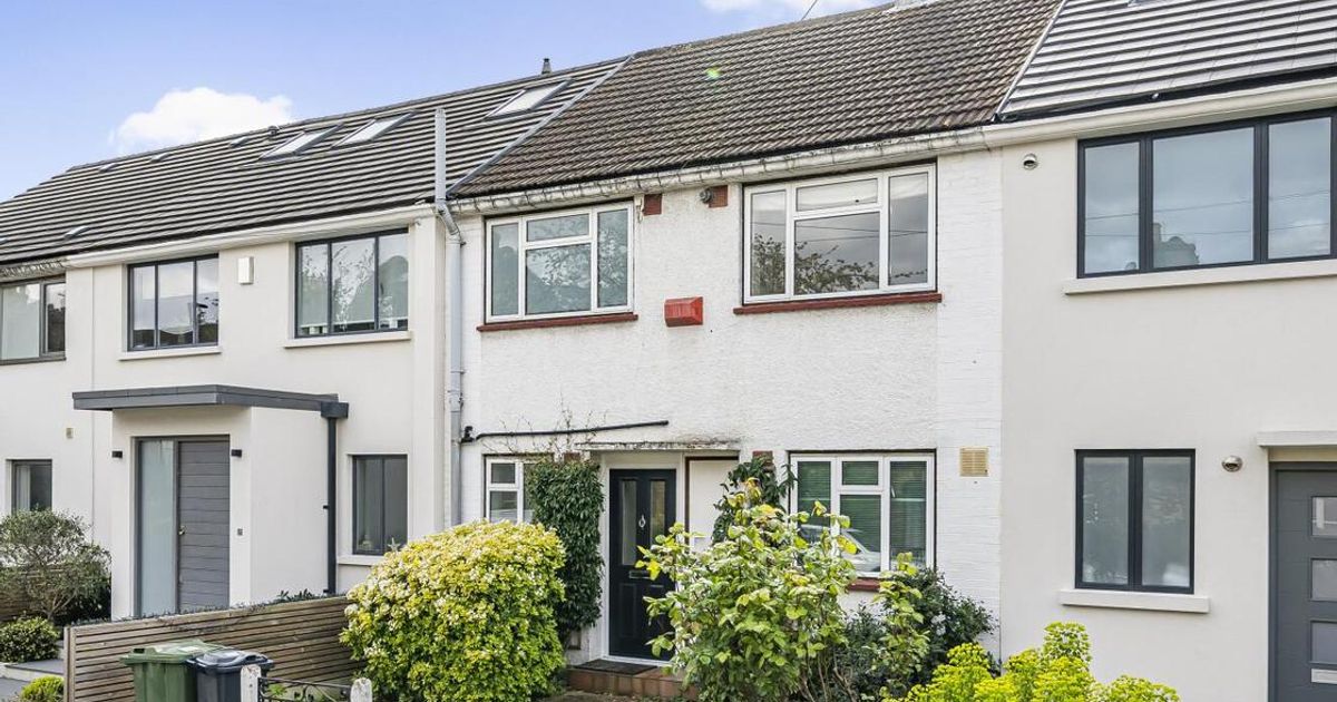 3 bedroom House for sale in Chancellor Grove, West Dulwich SE21 (Under