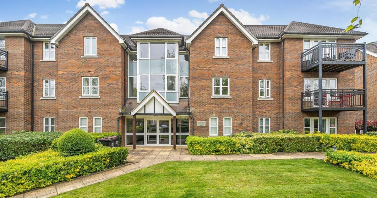 2 bedroom Flat for sale in Beckenham Grove, Bromley BR2 (Under offer) KFH