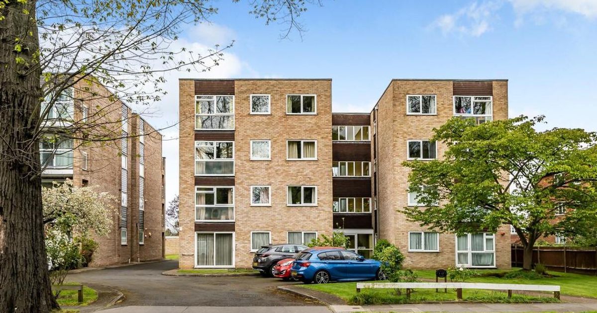 2 bedroom Flat for sale in Brackley Road, Beckenham BR3 (Under offer) KFH