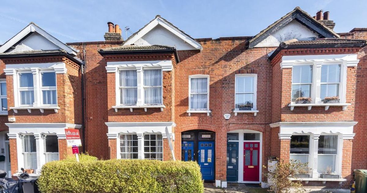 2 bedroom Flat for sale in Tenham Avenue, Balham SW2 (Under offer) KFH