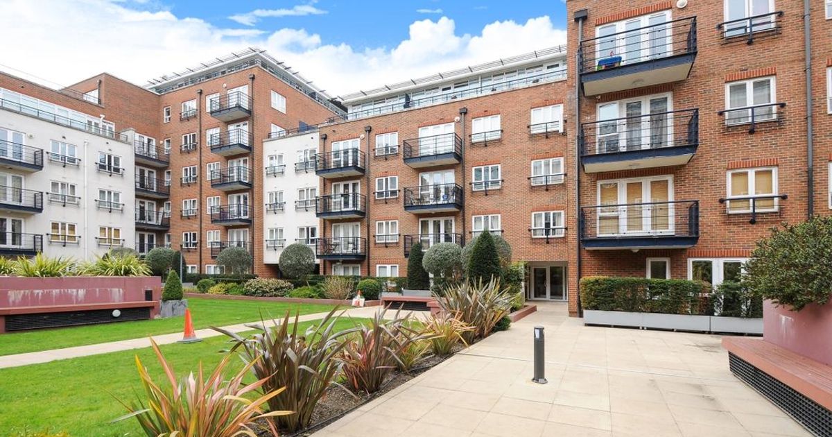 1 bedroom Flat to rent in Seven Kings Way, Kingston Upon Thames KT2