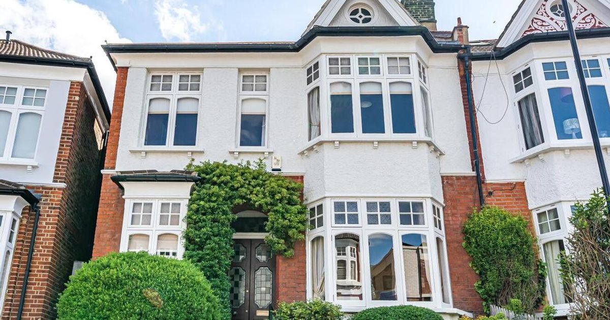4 bedroom House for sale in Boyne Road, Lewisham SE13 (For sale) KFH