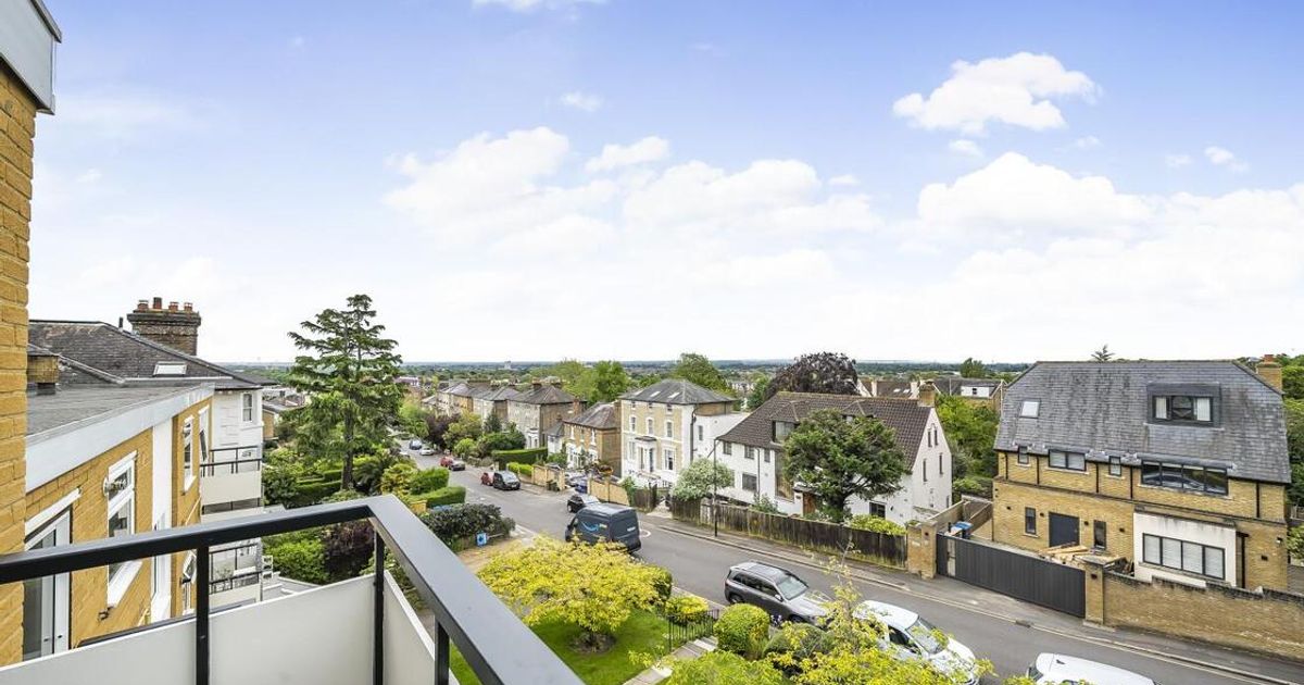 2 bedroom Flat for sale in Thornton Hill, Wimbledon SW19 (Under offer