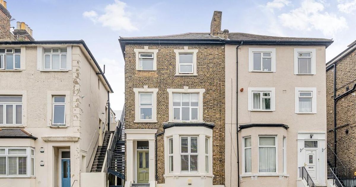 2 bedroom Flat for sale in Lordship Lane, East Dulwich SE22 (For sale