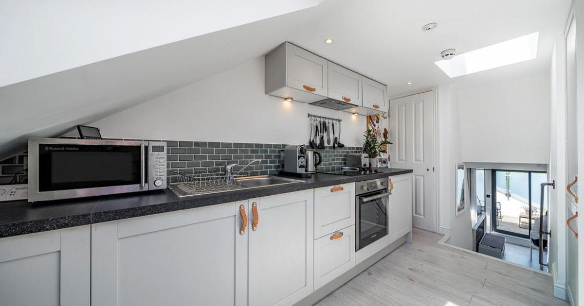 1 bedroom Flat for sale in Oakhill Road, Putney SW15 (For sale) KFH