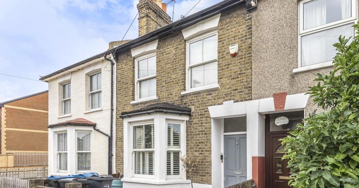 4 bedroom House for sale in Pelham Road, Wimbledon SW19 (Contracts