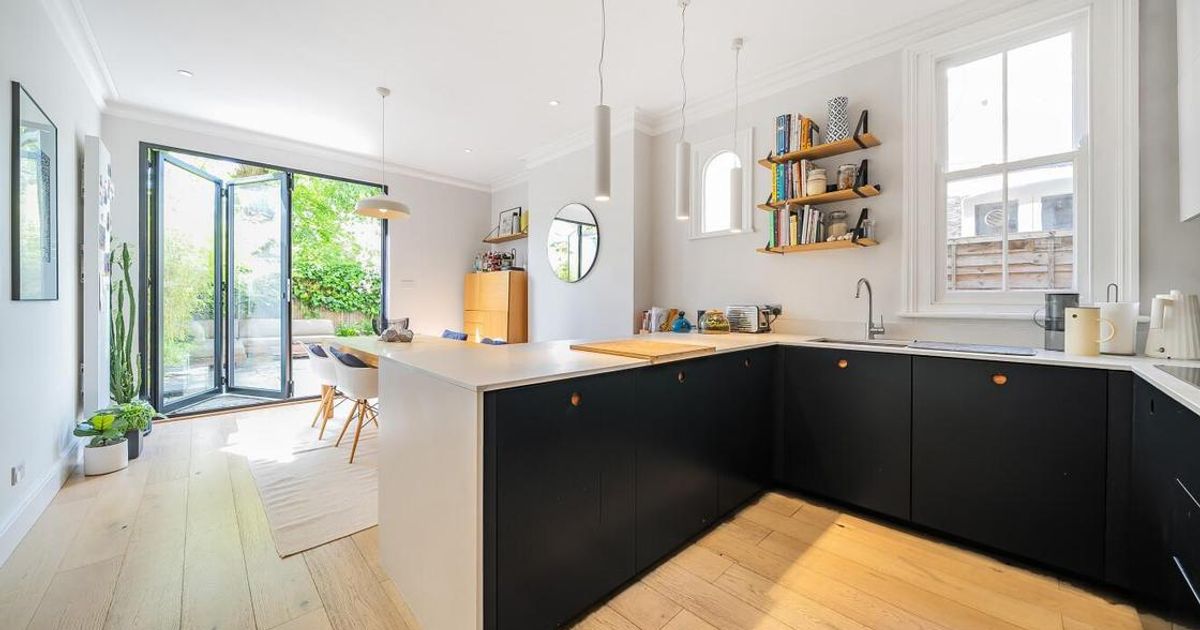 4 bedroom House for sale in Kingscourt Road, Streatham SW16 (Under