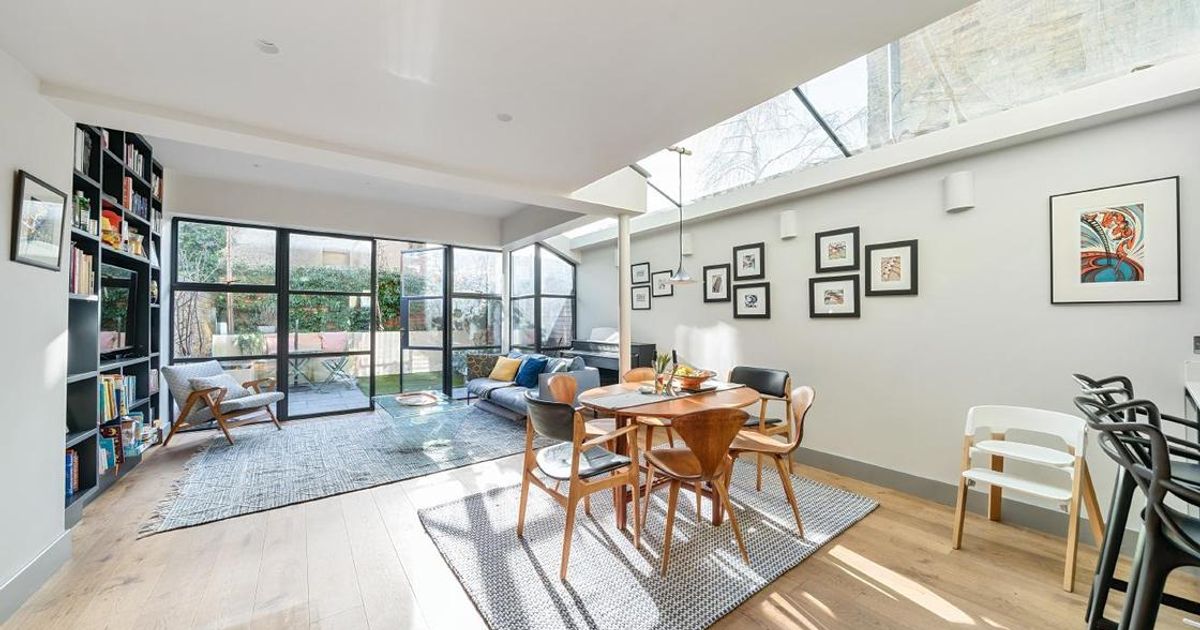 3 bedroom House for sale in Mount Pleasant Crescent, Stroud Green N4