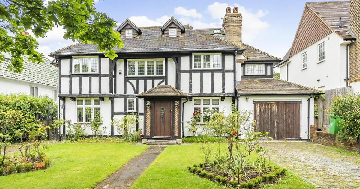 5 bedroom House for sale in Oakwood Avenue, Beckenham BR3 (For sale) KFH