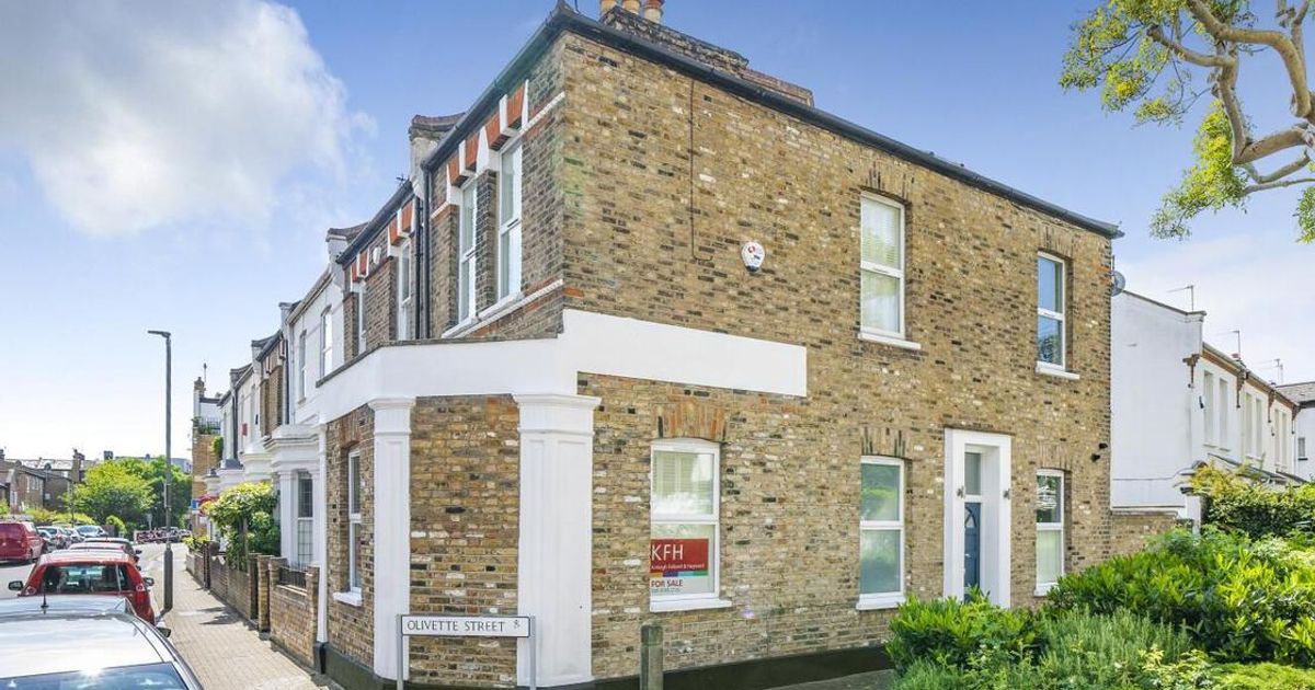 2 bedroom House for sale in Felsham Road, Putney SW15 (Under offer) KFH