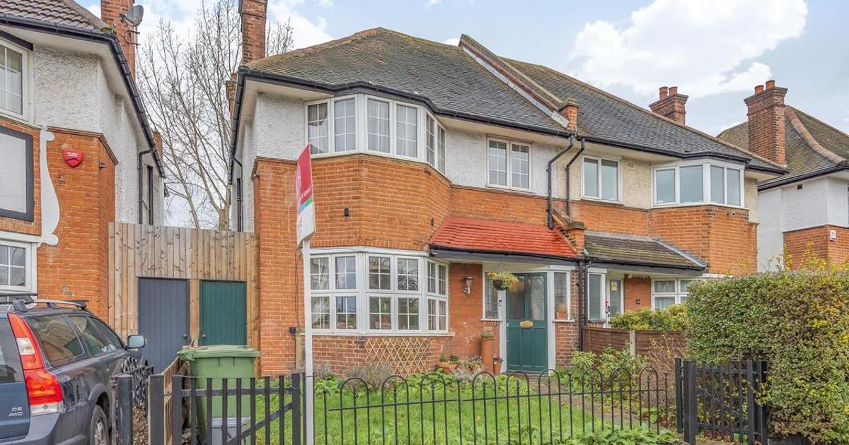 4 bedroom House for sale in Mayow Road, Sydenham SE26 (Under offer) | KFH