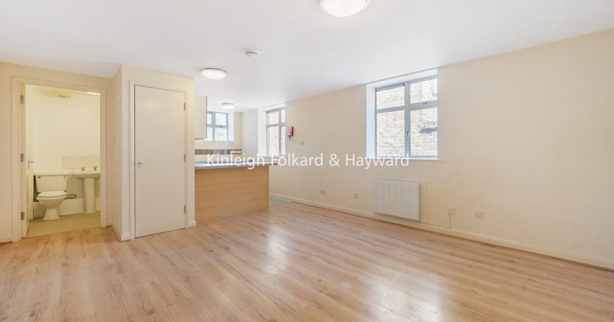 Flat to rent in Bell Green, Lower Sydenham SE26 (Under offer) | KFH