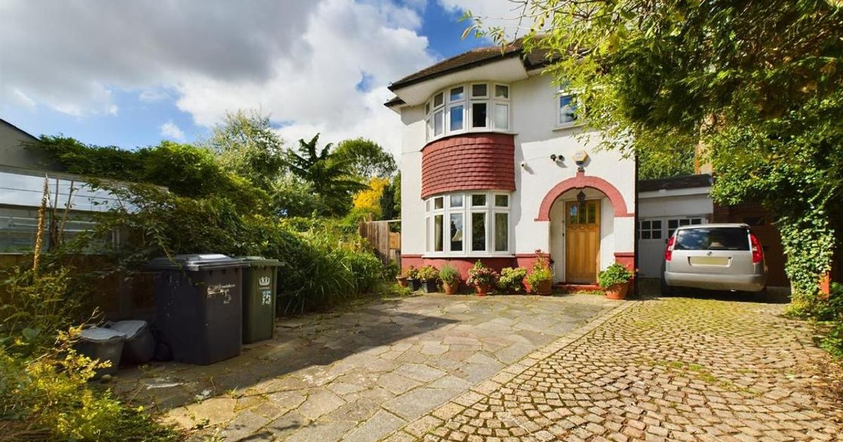 3 bedroom House for sale in Queenswood Road, Forest Hill SE23 (For sale