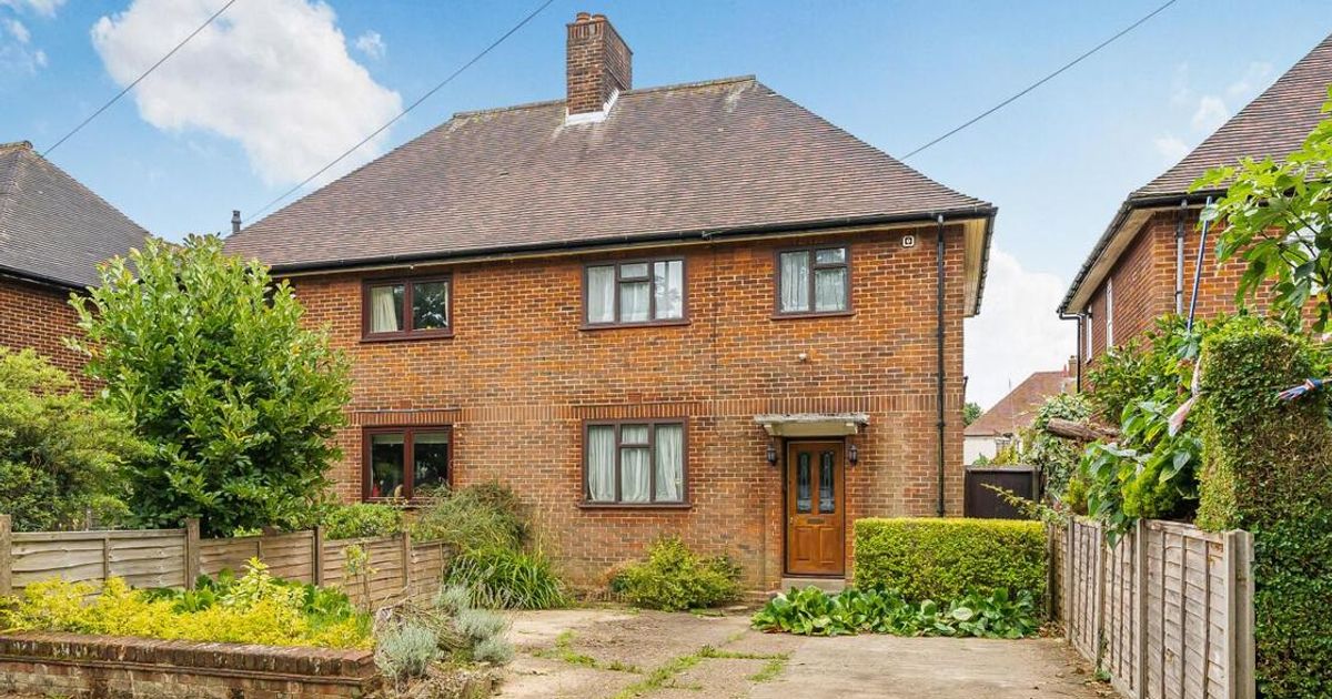 3 bedroom House for sale in Green Road, Southgate N14 (Under offer) KFH